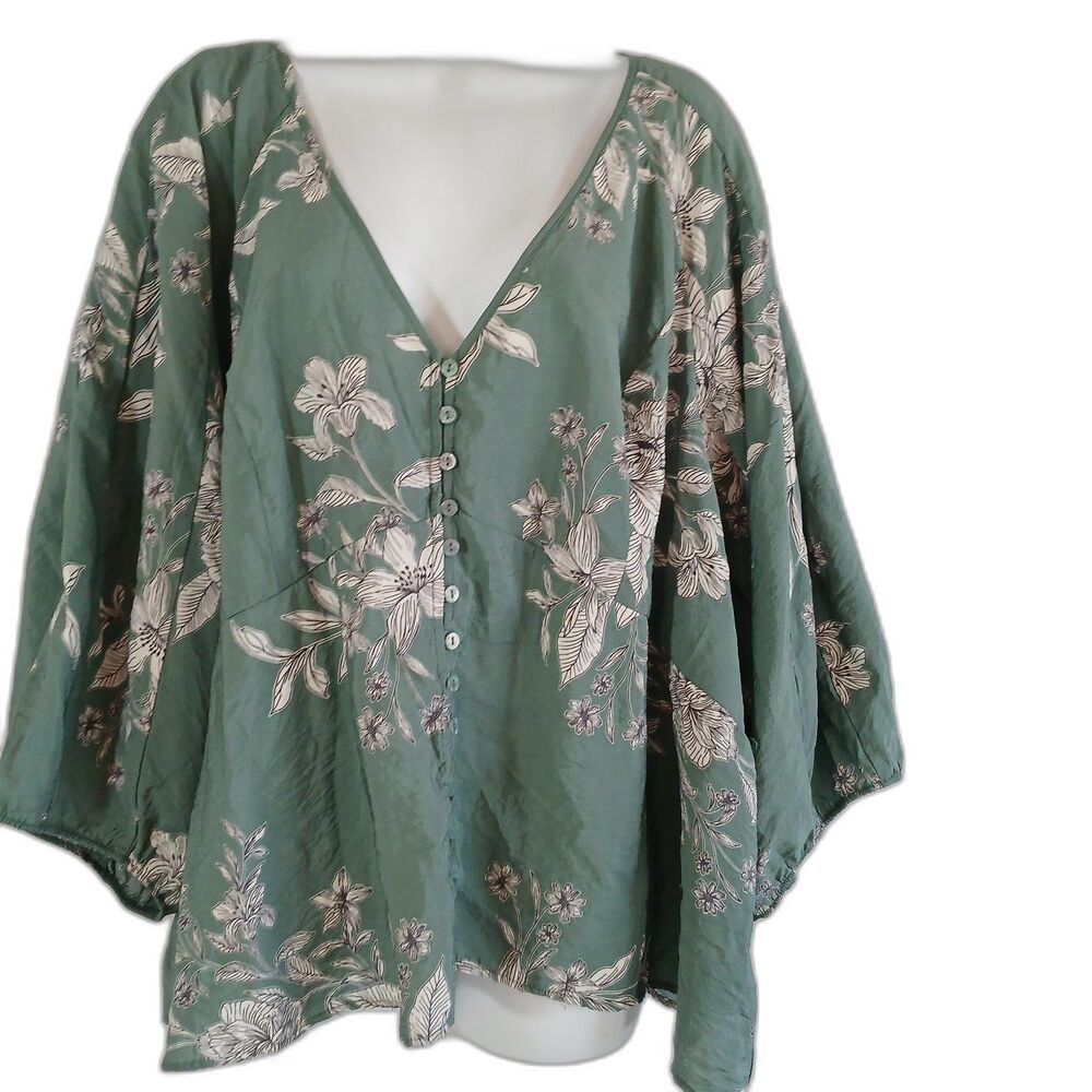 Torrid Top Green Floral V Neck Wide Sleeves Sz  4  casual work